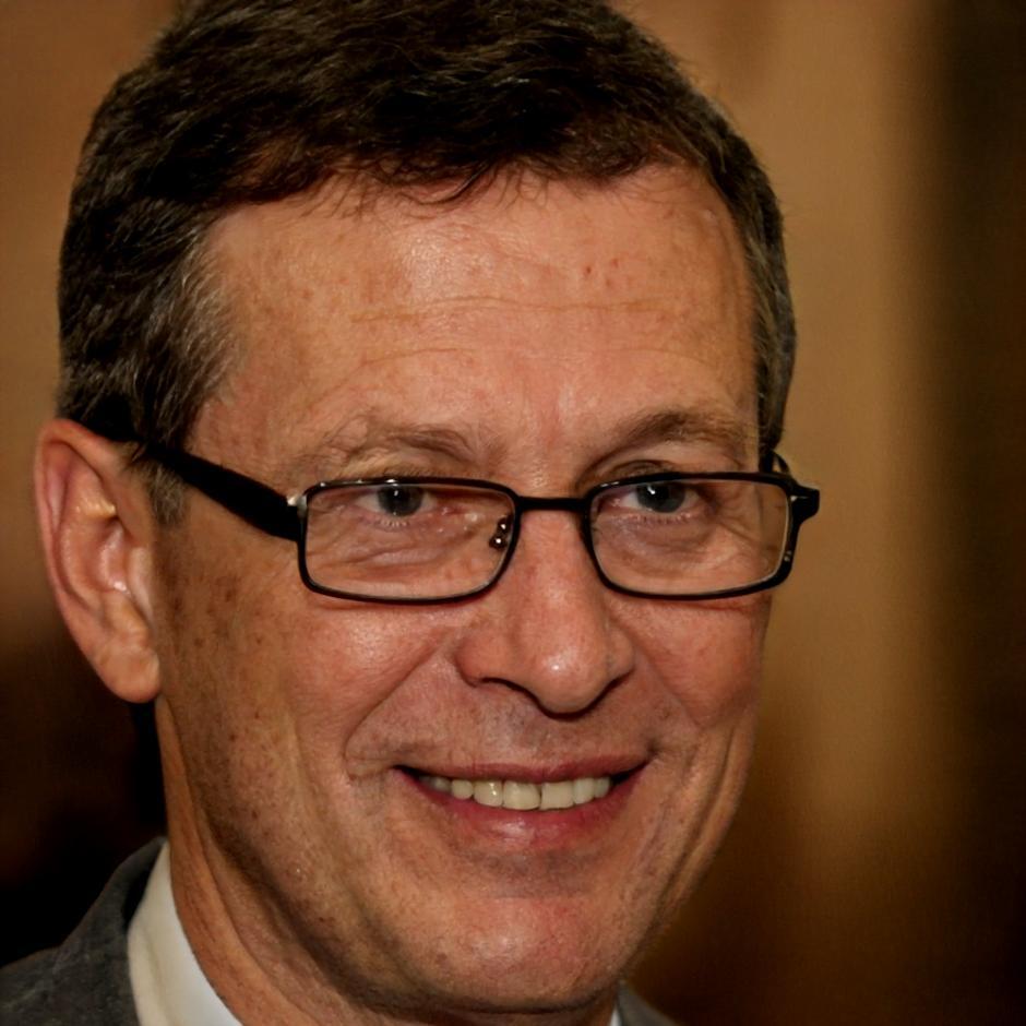 Porträt von Henrik Moldenhauer, Finanzanalyst und Programmleiter